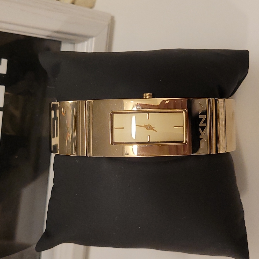 Dkny Watch - image 1